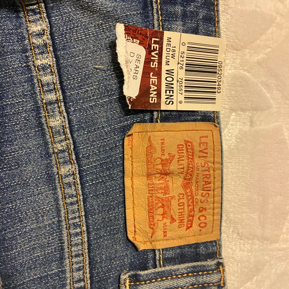 Levi’s boot cut jeans